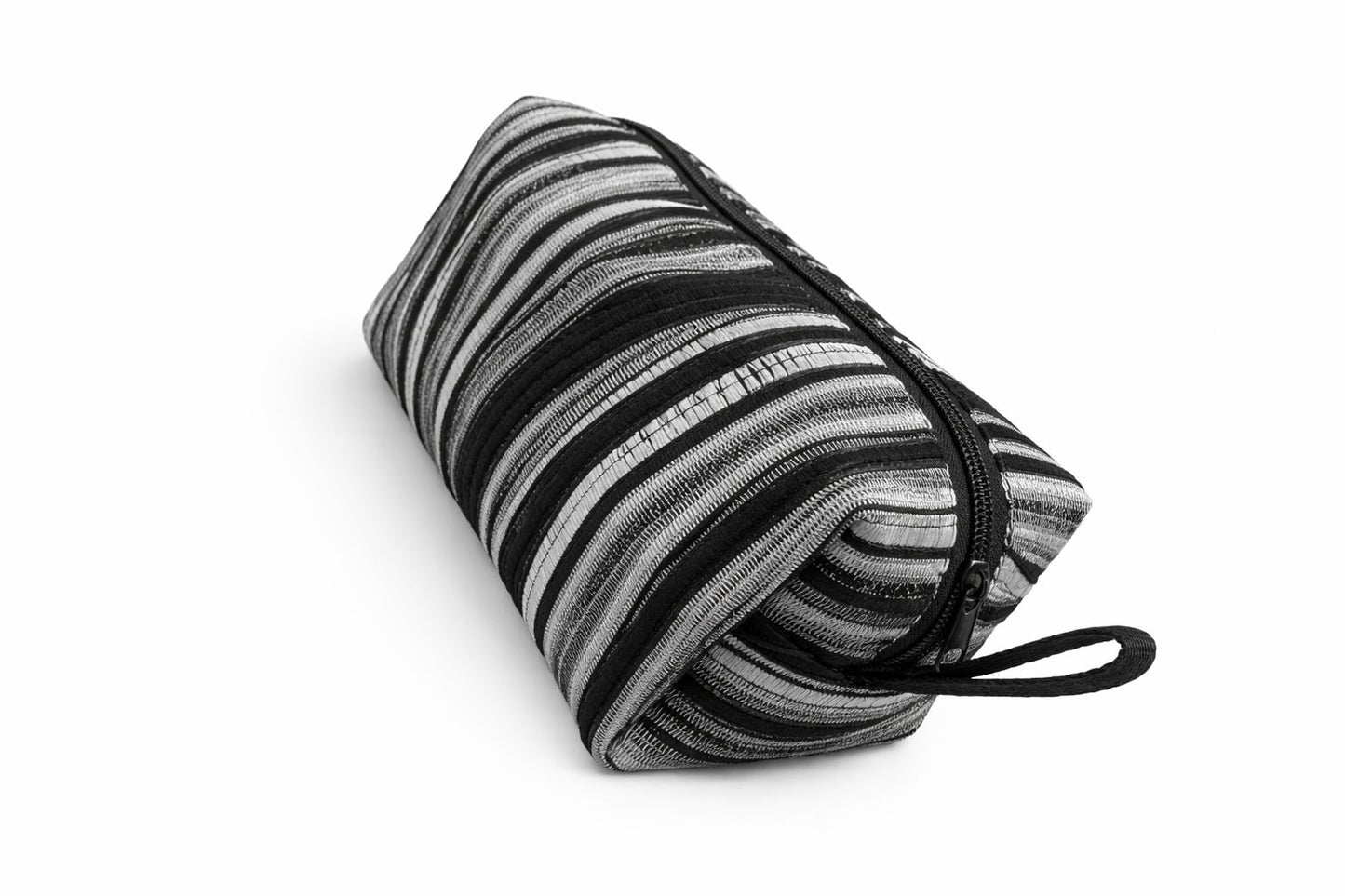 COSMETIQUERA / LAPICERA DE VARIOS COLORES